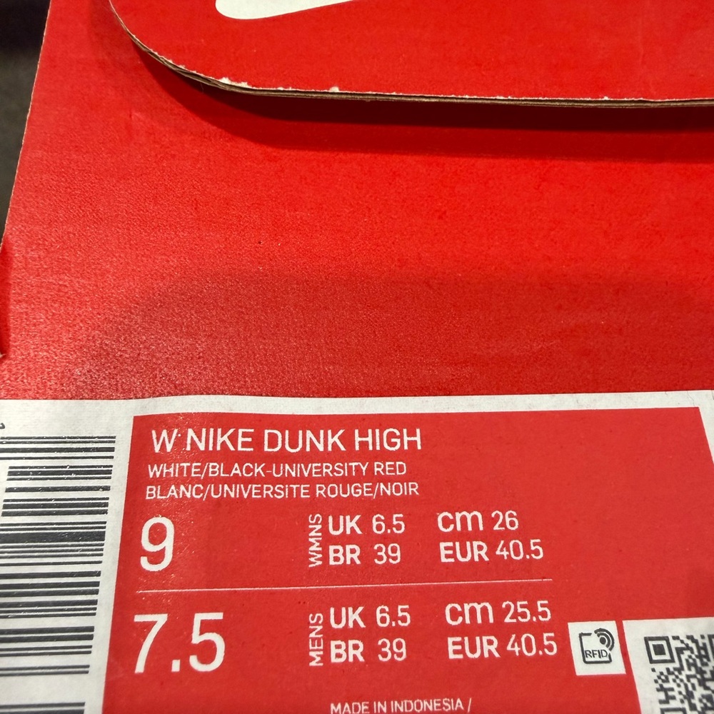 Nike Women’s Dunk High Panda - Picture 7 of 7
